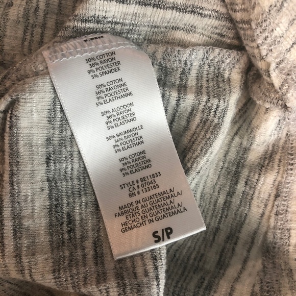 Everleigh Heathered Gray Tie Front Tunic Top - Picture 6 of 8